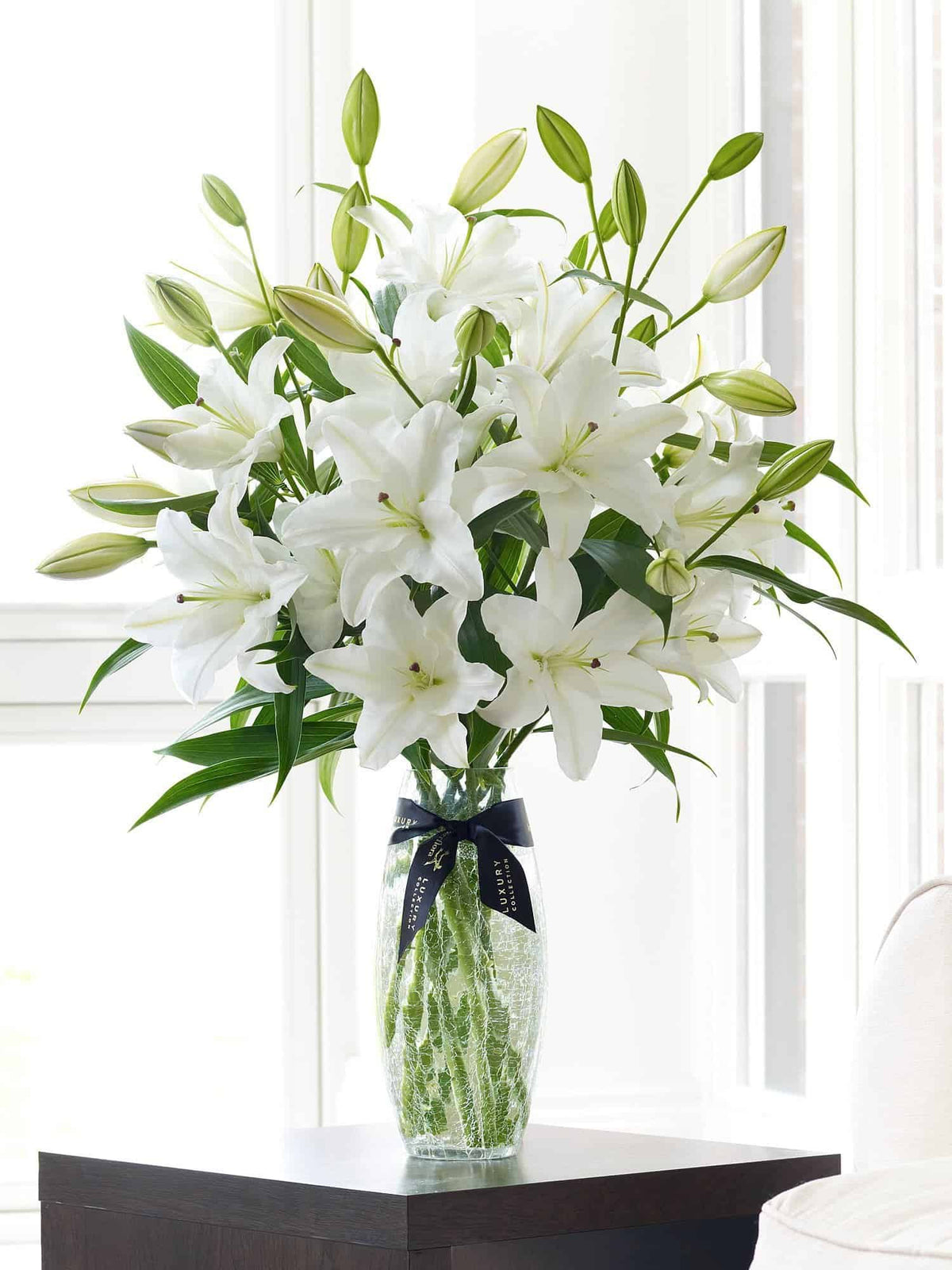 LUXURY WHITE ORIENTAL LILY VASE